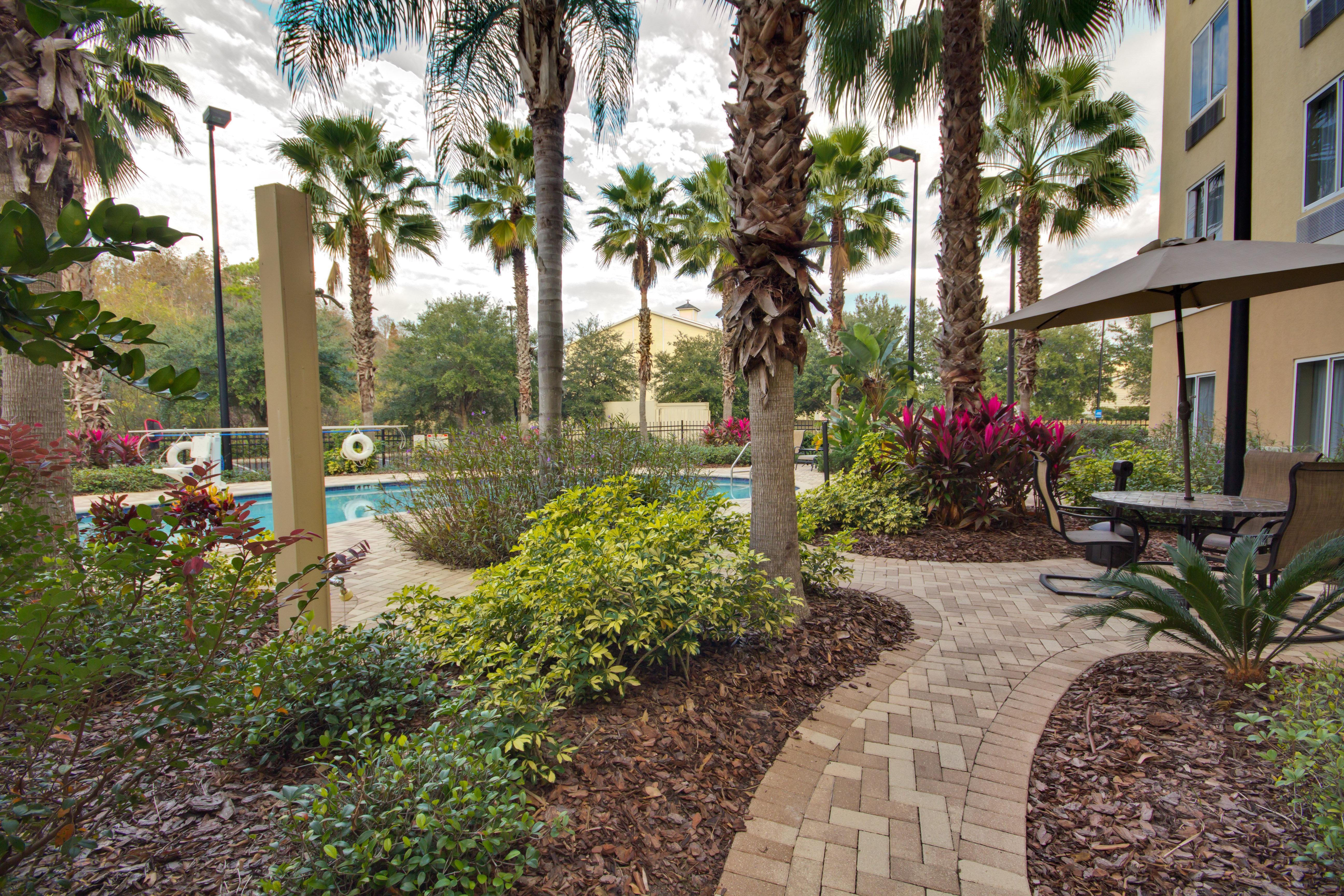 Holiday Inn Express And Suites Tampa I-75 At Bruce B. Downs By Ihg Buitenkant foto